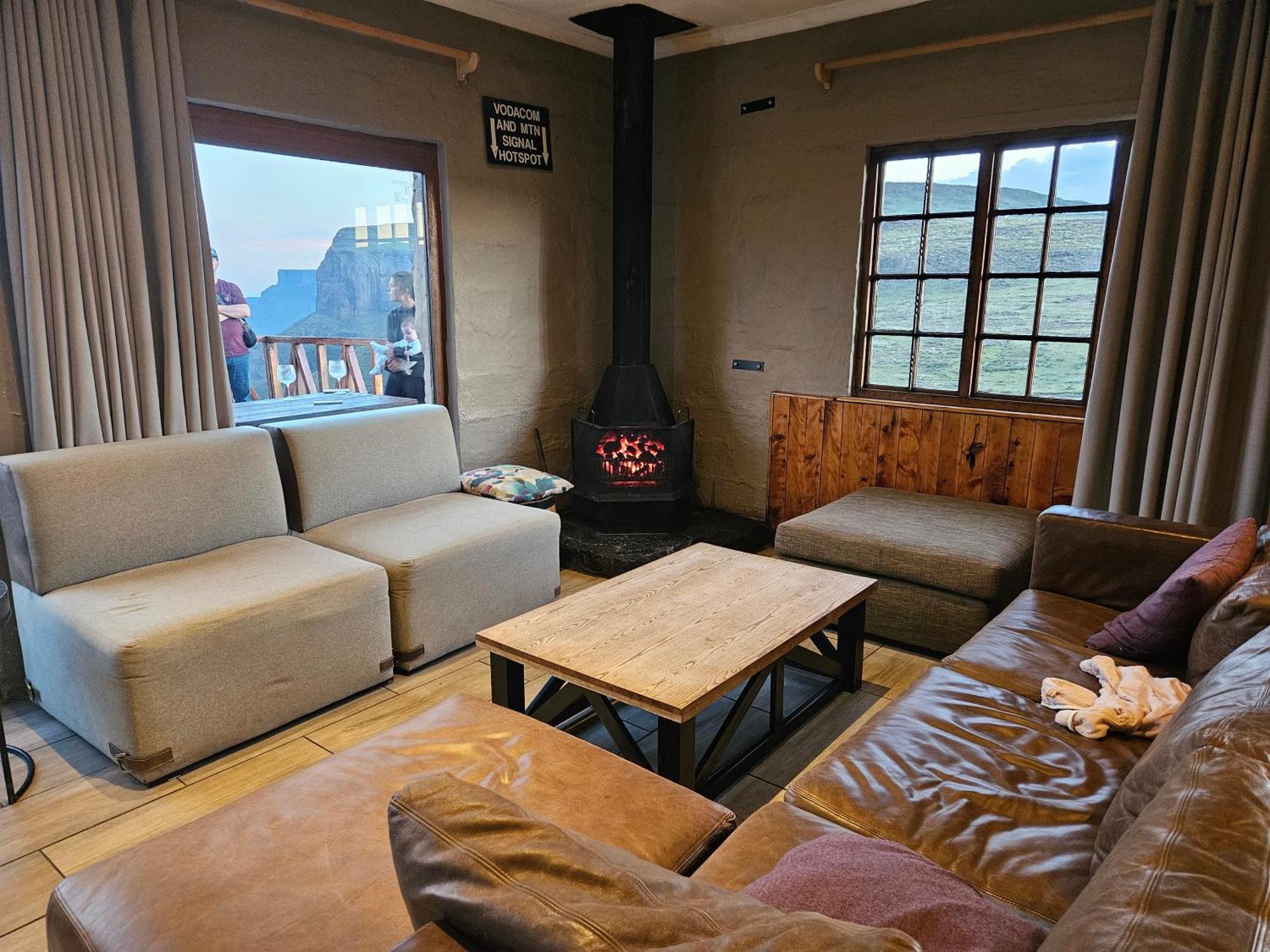 Sani Mountain Lodge Mokhotlong Bagian luar foto