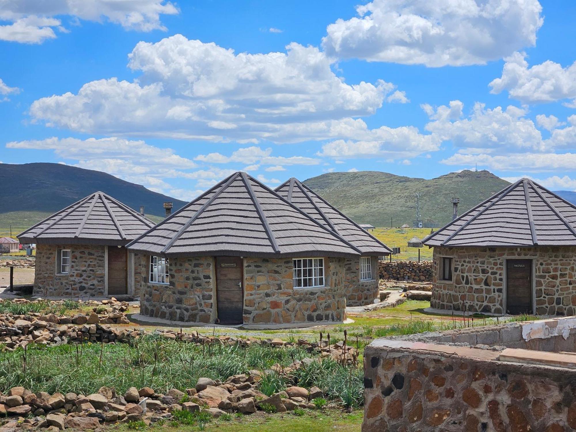 Sani Mountain Lodge Mokhotlong Bagian luar foto